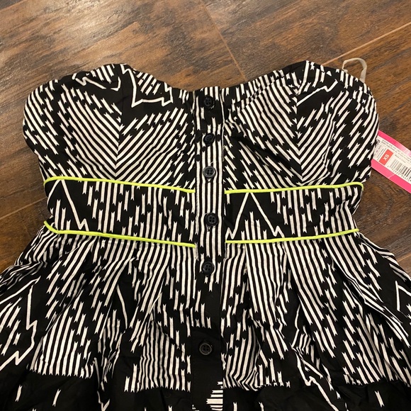 Strapless summer dress - Picture 2 of 3